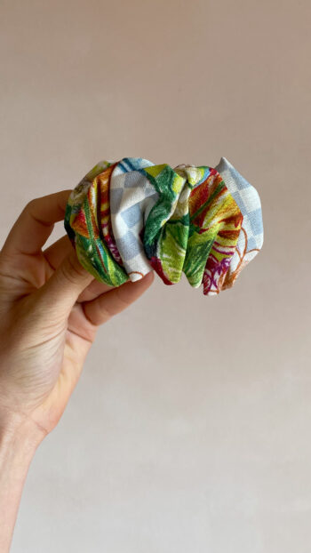 flowers hair-clip