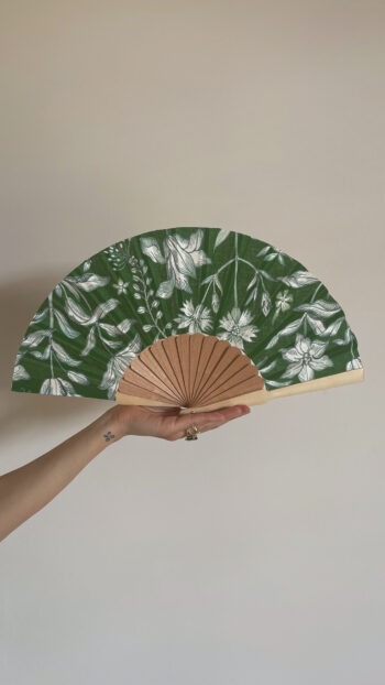 Deep green handfan