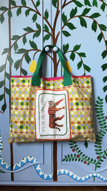 tiger tote